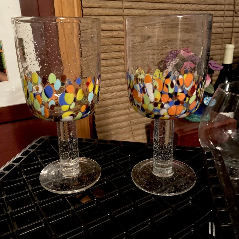 Mosaico de confeti mexicano copa de vidrio soplado a mano copa de vino 8" Foto 1 de 4