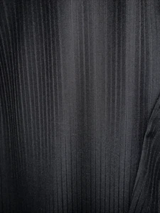 Calvin Klein Men's black Wool Pinstripe 2 Piece Suit 44R 39x31 - Picture 1 of 3