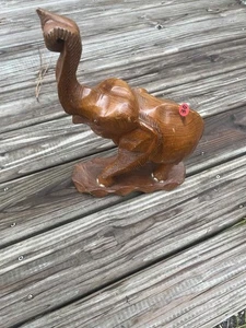 Elefant aus Holz 🐘🪵 - Bild 1 von 3