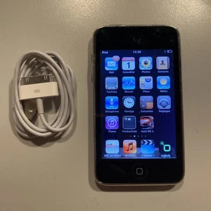 Apple iPod Touch 2. Generation - 8GB - A1288 - Mit Kabel - Funktioniert Gut - Bild 1 von 13