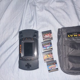 Atari Lynx Console Carry Case & 4 games included  