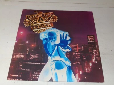 JETHRO TULL - War Child - 1974 German 9-track Vinyl LP - Image 1 of 4