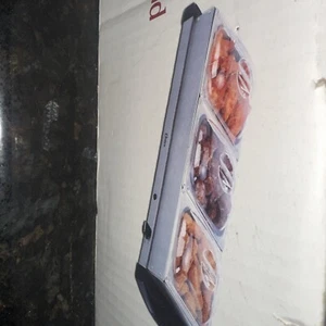oster Triple Station Buffet Server (2.5 qt) & warming tray - Picture 1 of 2