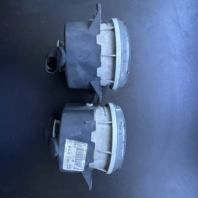 Faro antiniebla derecho o izquierdo Jeep Wrangler JK 2007-2017 de fábrica OEM stock JKU Foto 1 de 4