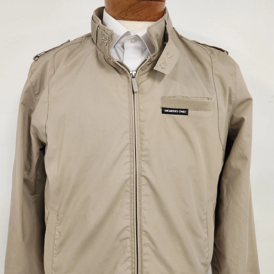 Chaqueta De Colección Solo Miembros Para Hombres Medio Bronceado Corredor Bombardero Cremallera Charreteras Años 80 Foto 1 de 4