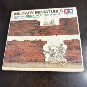 Tamiya Military Miniatures BRICK WALL SET Model 35028 Scale 1/35 - Picture 1 of 3