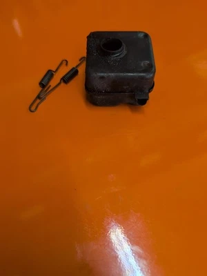 OEM Weed Eater Hedge Trimmer Muffler 530069660 Poulan 530069389 - Image 1 of 2