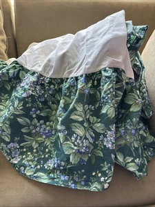 Laura Ashley Bramble Berry Full/Queen Split Corners Bed Skirt Dust Ruffle Euc - Picture 1 of 10