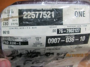 Conjunto de almohadilla de volante Oldsmobile Cutlass NOS GM 22577521 1993 granate - Imagen 1 de 4