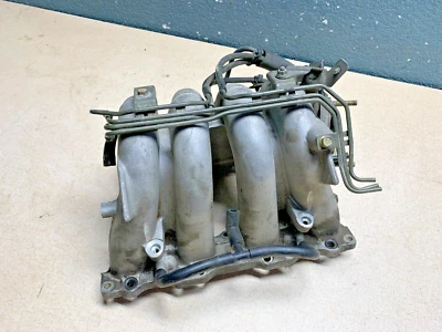 98 99 00 01 02 Ford Escort 1997 1,9 litros colector de admisión plenum Foto 1 de 2