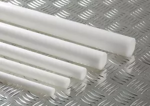 Delrin - varilla de plástico acetal 3/4"" de diámetro x 12"" de largo - color natural - Imagen 1 de 1