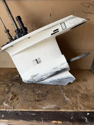Caja de engranajes de unidad inferior 150-225 HP Johnson Evinrude Ficht 25” Foto 1 de 4