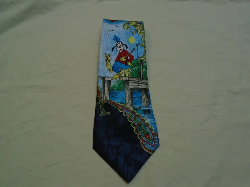 Corbata de pesca Goofy para hombre, Mickey Unlimited, poliéster Foto 1 de 1