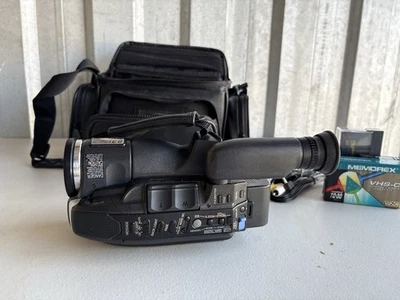 PANASONIC Palmcorder PV-L858D VHS-C Photoshot Camcorder W/Bag Charger/Cables Tes - Image 1 of 4