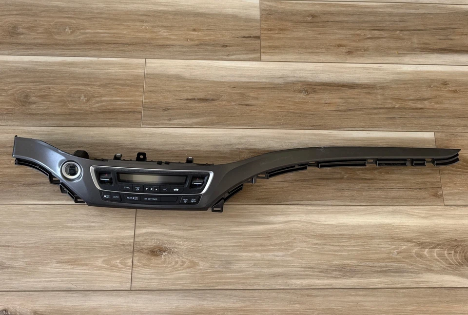 Honda Pilot 2016 control de temperatura climático con encendido y moldura OEM Foto 1 de 4