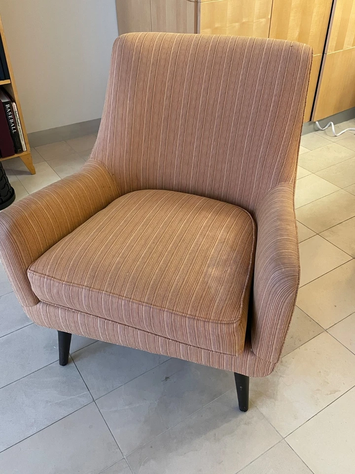 Room & Board Quinn Accent Chair – Upholstered Armchair – Local Pickup - Image 1 of 4