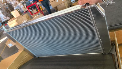 Aluminum Radiator Fit Truck 1988-1999 Chevy GMC C/K 1500 2500 3500 5.7L V8 AT MT - Image 1 of 3
