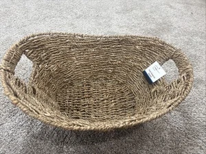 Mainstays Oval Natural Seagrass Storage Basket with Cut-out Handles - Picture 1 of 6
