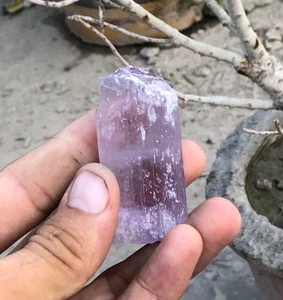 170 ct Dim55*25*11mm top quality natural kunzite crystal rough from Afghanistan - Picture 1 of 5