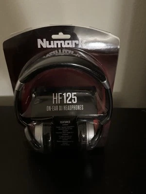 Numark - HF125 - Ultra-Portable Professional On Ear Dj Headphones - Black- - Image 1 of 4