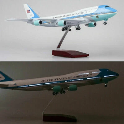 Aircraft Model 1/150 US Air Force One Airplane W/Undercarriage &Voice Lamps 47cm - Image 1 of 4