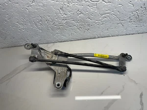 Scheibenwischermotor Vorne mit Gestänge Maserati Levante M161 OEM 670105984 - Picture 1 of 2
