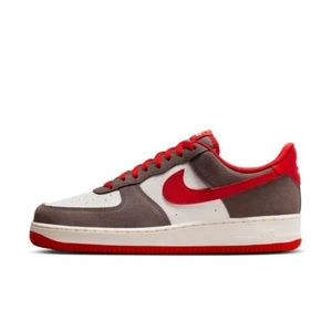 Nike Air Force 1 '07 LV8 Cave Stone Sail University Red FQ8714-201 Men - Zdjęcie 1 z 7