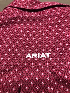 Ariat Stretch Maroon Long Sleeve Button Down All Graphic Design Mens M Shirt - Picture 1 of 10