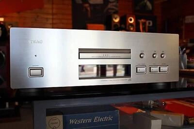 (US Duty Free) TEAC VRDS-25X Reproductor de CD, prueba de limpieza y operació... - Imagen 1 de 4