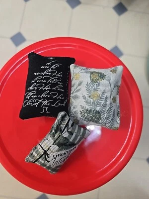 Set Of 3 Handmade Catnip Toys Homegrown Catnip Cat Toys Cats - Image 1 of 4