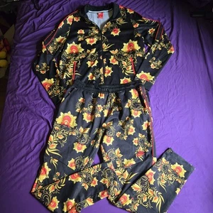 Pantaloni tuta e giacca Nike ispirazione floreale russa taglia LARGE/XL rosso nero oro - Foto 1 di 24