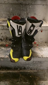SIDI MAG-1 MOTORCYCLE RACING BOOTS - Picture 1 of 9