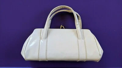  Bolsa de couro envernizado branca infantil vintage anos 60-70  - Imagem 1 de 4