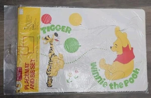 Juego de manteles y babero vintage Sears Winnie The Pooh SELLADOS - Imagen 1 de 8