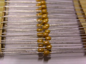 20 AVX SA105E104ZAA .1uF 20% 50V Axial Ceramic Capacitors - Picture 1 of 1