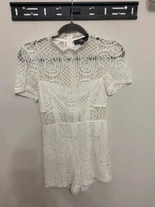 Ladies Missguided white lace playsuit size 8 - Picture 1 of 7