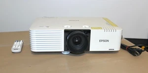 Epson PowerLite L610U H901A LCD Laser 6000 Lumens Projector. FOR PARTS ONLY - Afbeelding 1 van 7