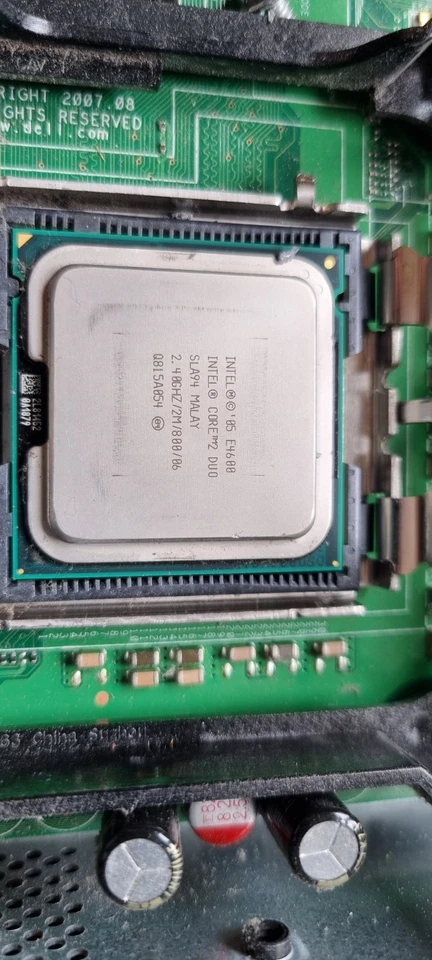 Intel® Core 2 Duo E4600 Processor 2MB Cache, 2.4GHz SLA94 CPU - Image 1 of 1