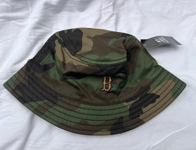 NWT MLB BOSTON RED SOCKS REVERSIBLE BUCKET HAT CAMO/BLACK NEW ERA - Image 1 of 4