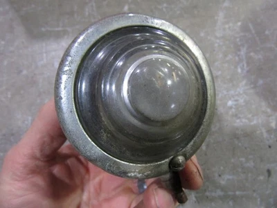 1949-1952 Chevrolet STyleline Belair rear back up light housing chrome lens Foto 1 de 4