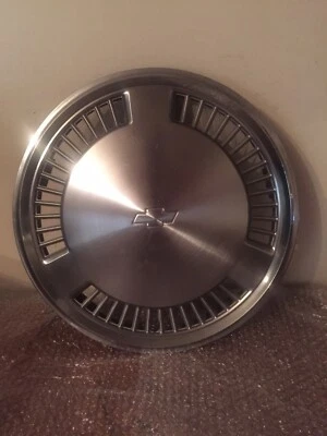 1984 84 1985 85 OEM CHEVROLET CELEBRITY 14”HUBCAP WHEEL COVER Foto 1 de 4