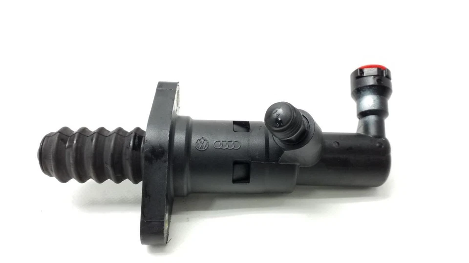 Volkswagen Golf V 2003-2009 Clutch Master Cylinder 1K0721261Q - Image 1 of 3