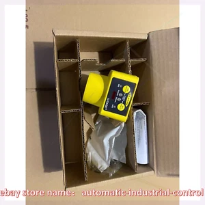 New & Genuine BANNER QT50ULB Photoelectric sensor 1PCS In Box - Picture 1 of 4