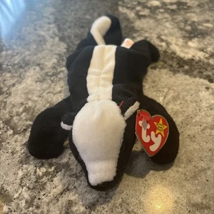 Ty Beanie Babies Stinky The Skunk # 4017 1995 Collectable - Picture 1 of 6