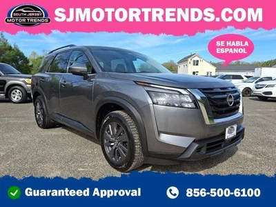 Nissan Pathfinder SV 2023 Foto 1 de 4