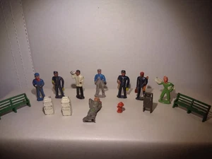 VINTAGE BARCLAY HOLLOW LEAD METAL FIGURES AND ACCESSORIES.!!! - Picture 1 of 12