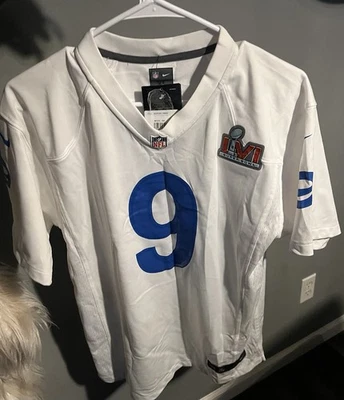 Camiseta Matthew Stafford #9 Los Angeles Rams Nike Juvenil’s XLarge Blanca Super Bowl Foto 1 de 4