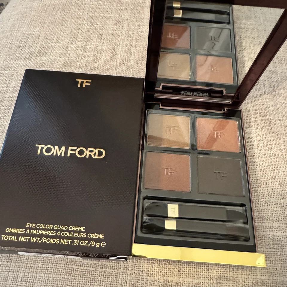 Tom Ford Color de Ojos Quad Crema 37 Cuarzo Ahumado 9g/0.31oz Foto 1 de 4