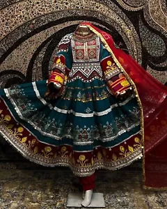 Afghanisches langes Valvet Kochi Nikkah Kleid für Damen.Afghanisches Party- und Hochzeitskleid - Bild 1 von 4