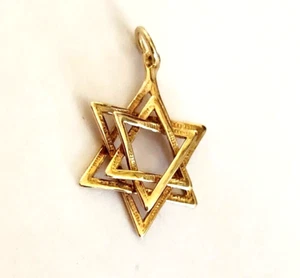 Colgante Estrella de David Oro 14K - 2 Capas Suave y Texturizado 1.65g - 27mm #7 - Imagen 1 de 2